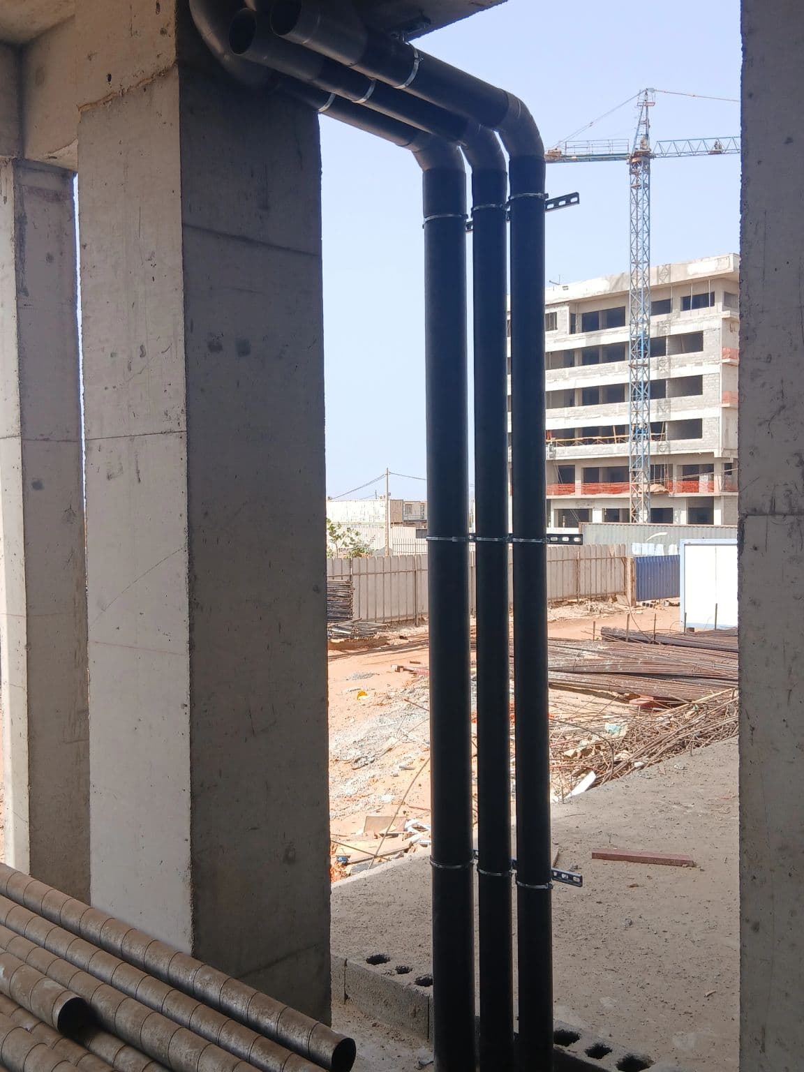 Colonne montante sur site industriel